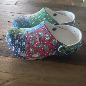 CROCS Vineyard Vines Christmas Kids Water Shoes - Blue, Green, Pink